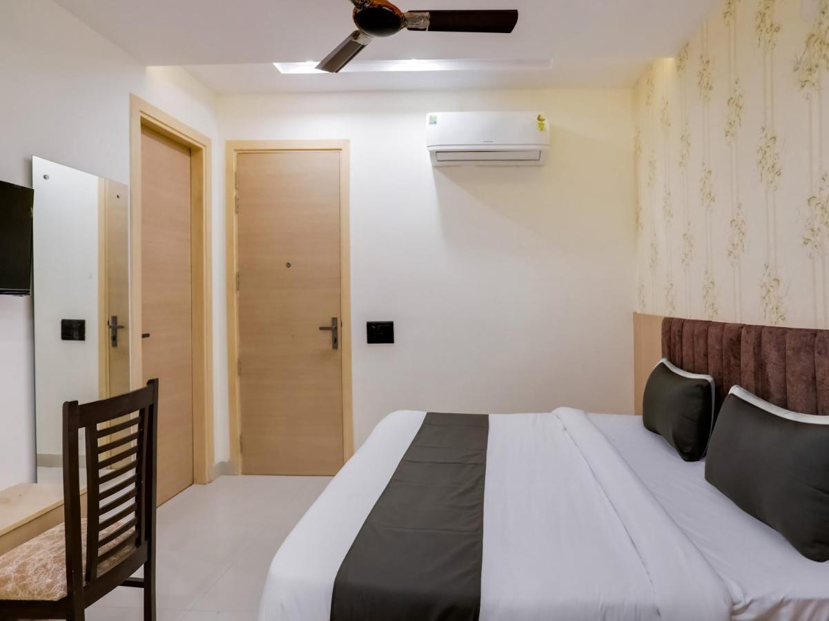 Townhouse Magnolia Corporate Stays Gurgaon Extérieur photo