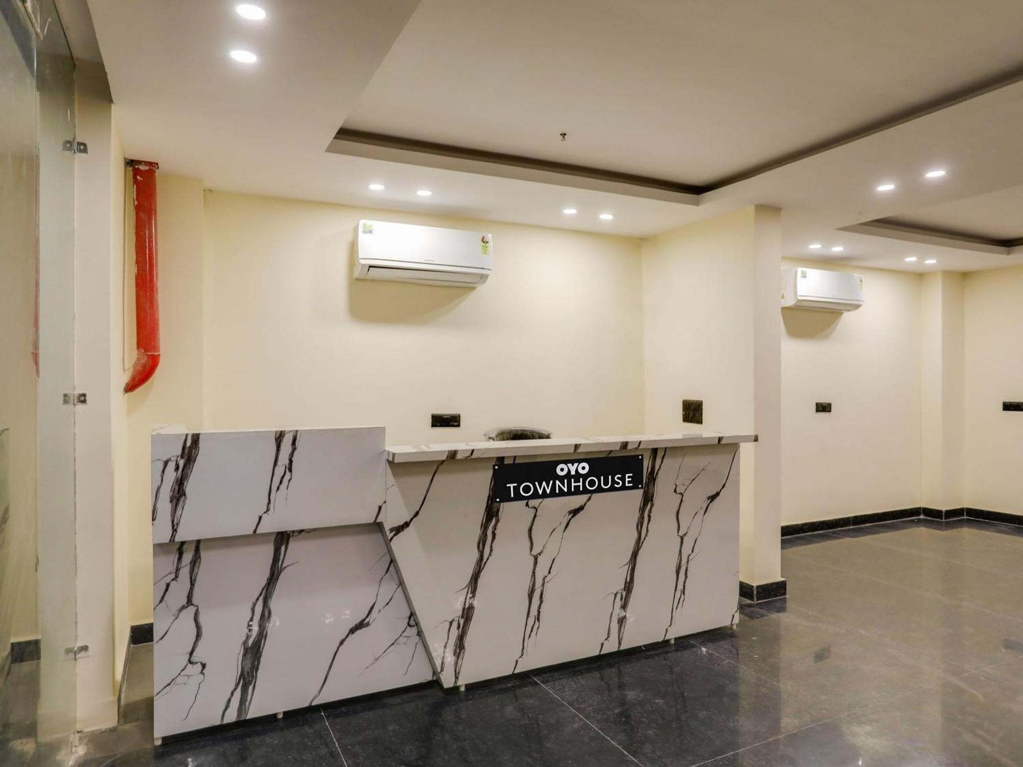 Townhouse Magnolia Corporate Stays Gurgaon Extérieur photo