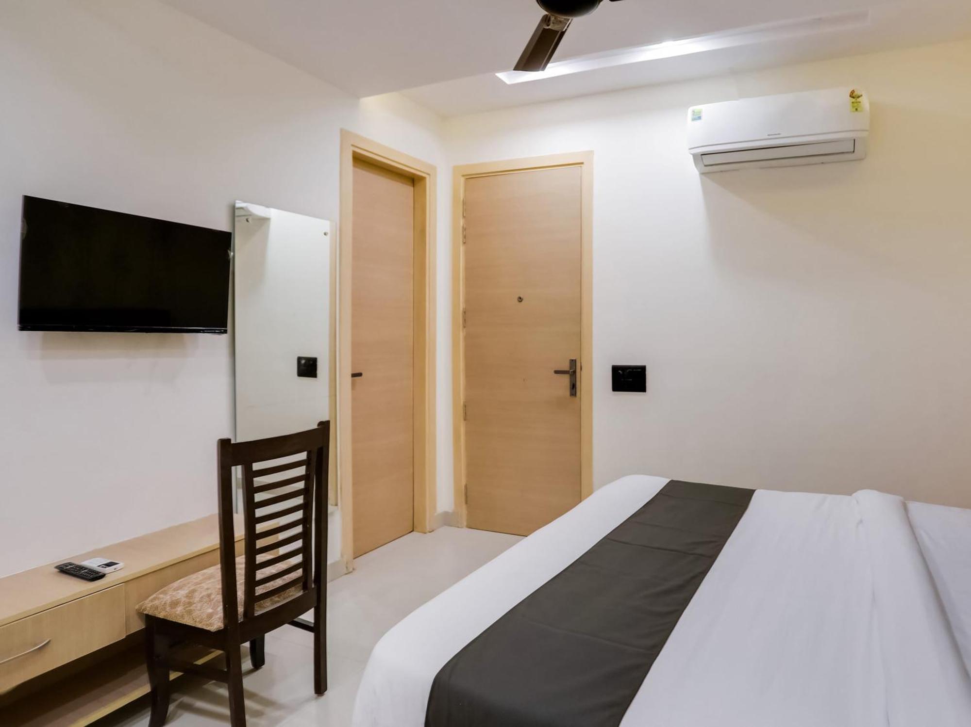 Townhouse Magnolia Corporate Stays Gurgaon Extérieur photo