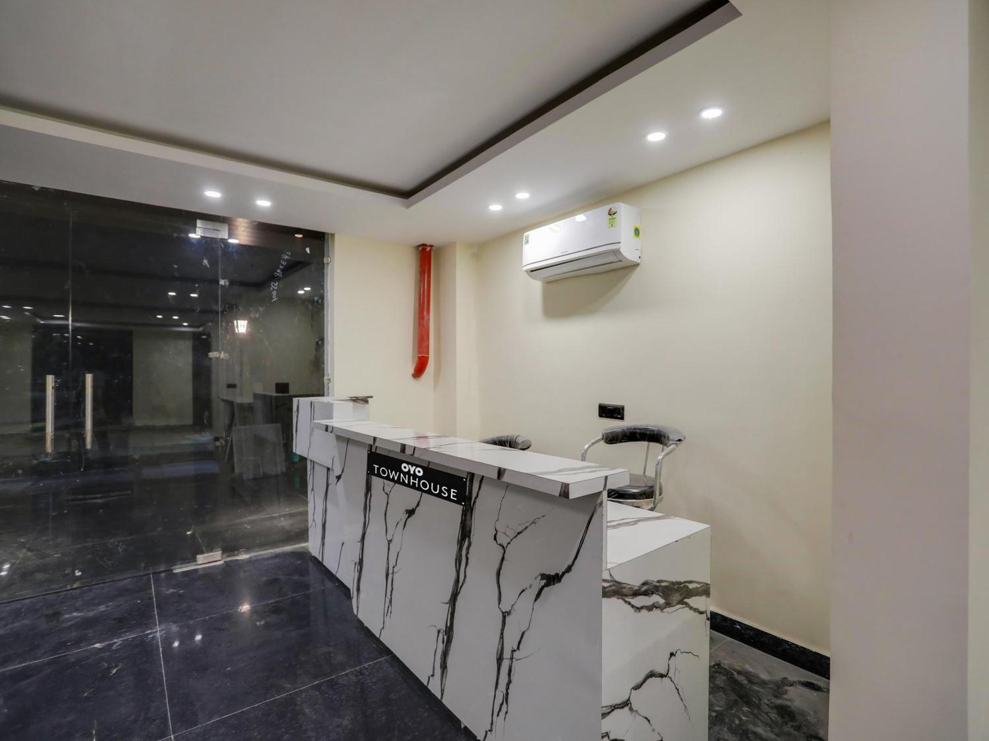 Townhouse Magnolia Corporate Stays Gurgaon Extérieur photo